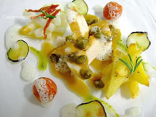 Petto di pollo arrostito con salsa ai capperi