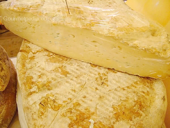 Formaggio Alpino piccante