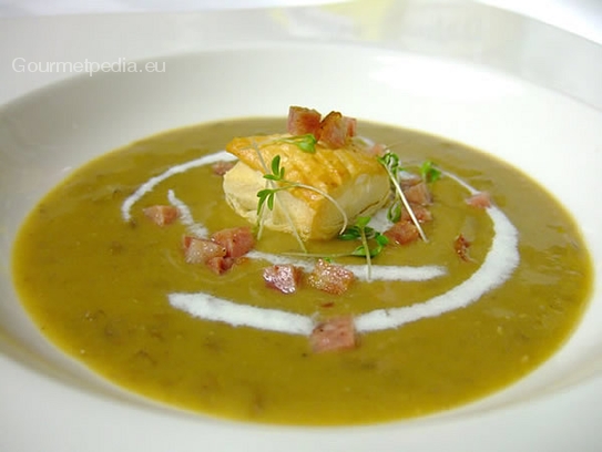 Crema di lenticchie con dadini di zampone croccante